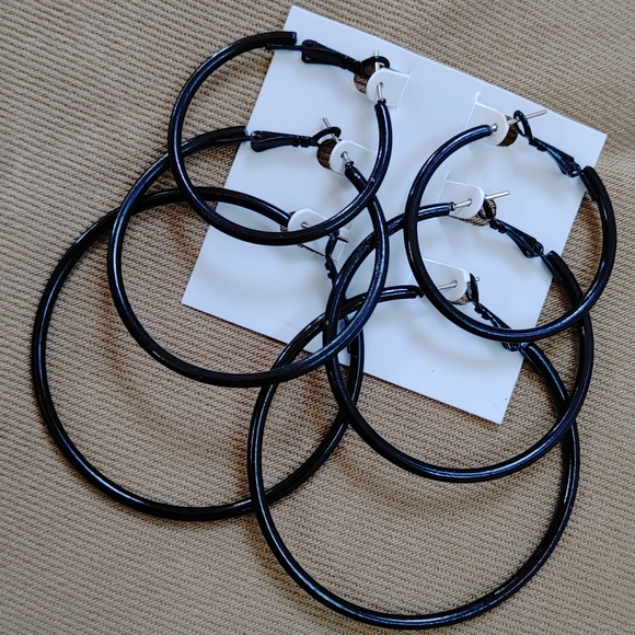 Jewelry - Set of 3 black hoop earrings